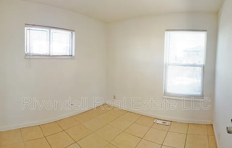 1496 Joliet St — Photo 6