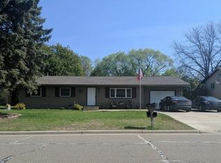 2101 Carnelian Ln, Eagan, MN 55122