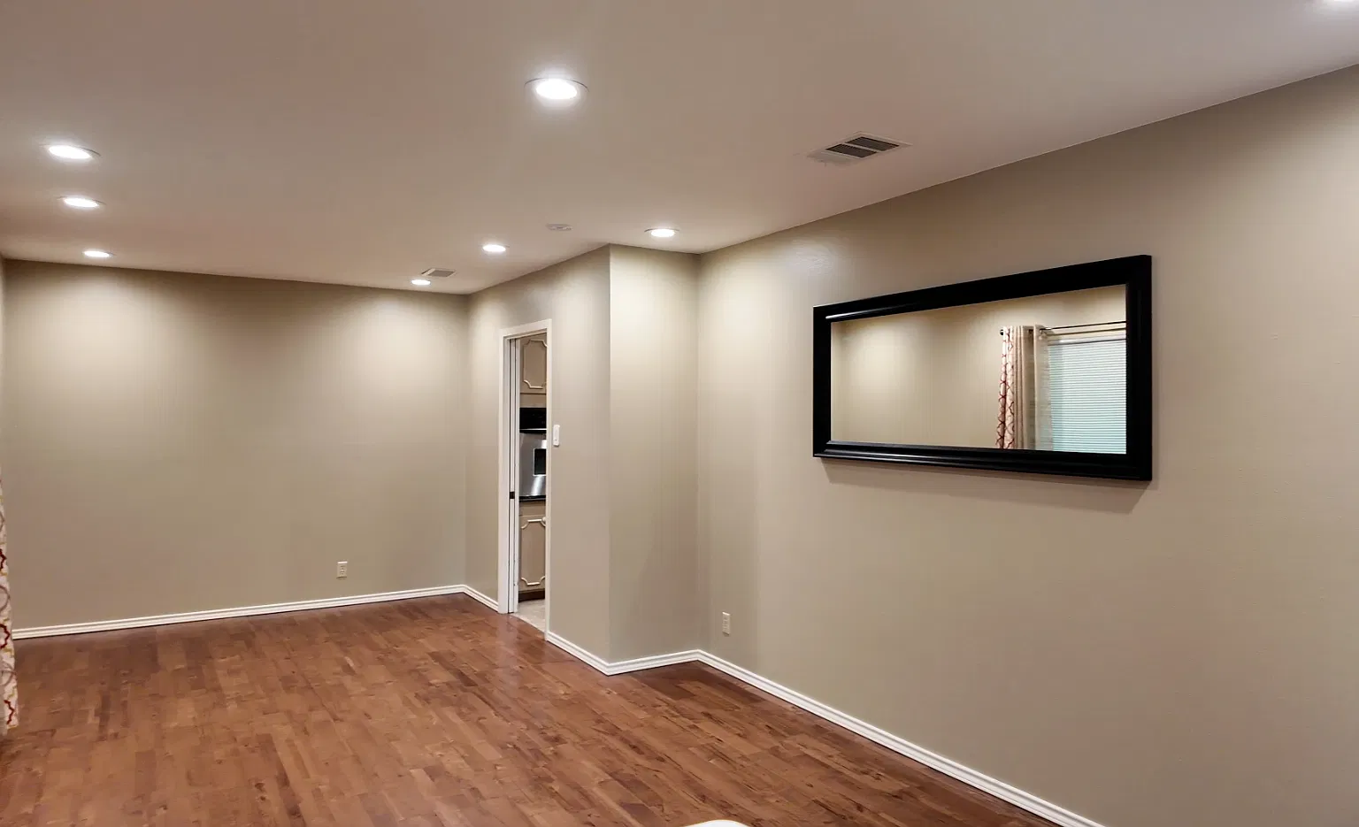 3 bed, 1726 sqft, $1,950 — Photo 3