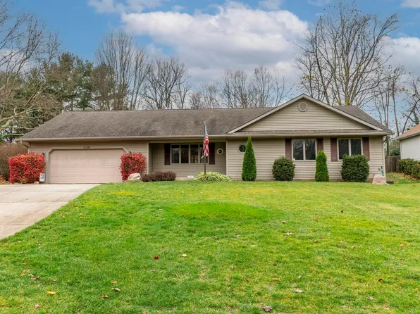 51283 Green Hill Dr, South Bend, IN 46628