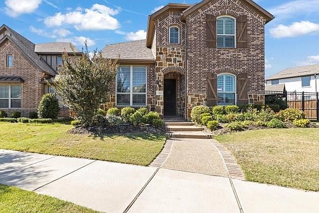 Discover your dream home! This fully furnished, two-story gem in the award-winning Viridian community features stunning hardwood floors, elegant plantation shutters, and exquisite finishes. Don't miss the chance to call this exceptional residence yours!