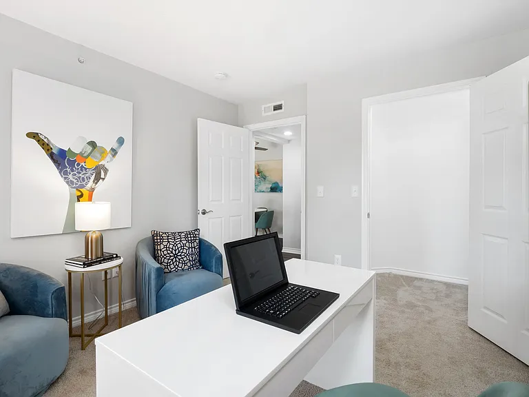 Vida Apartments — Photo 42