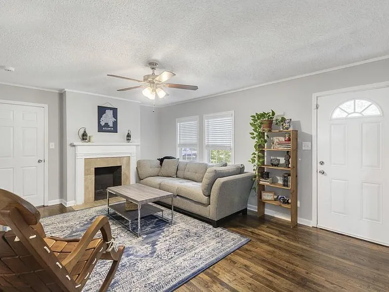 1352 Lockhaven Cir SW — Photo 4
