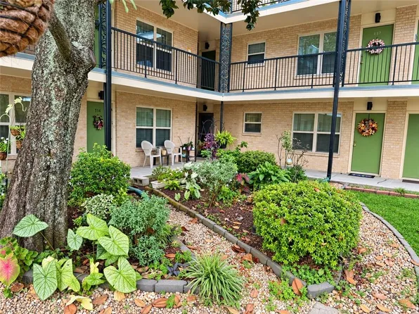 2704 Whitney Pl APT 715, Metairie, LA 70002