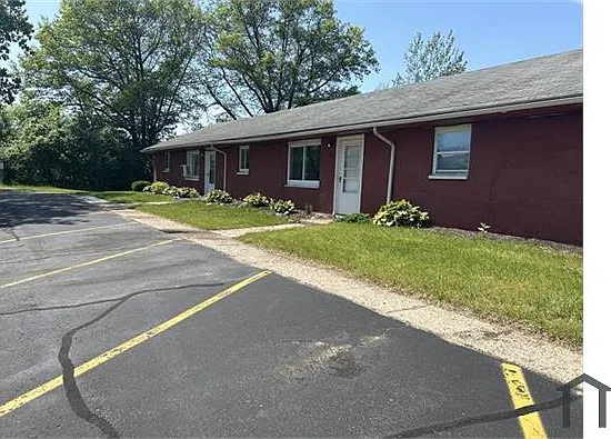 2 bed, 692 sqft, $1,155 — Photo 2