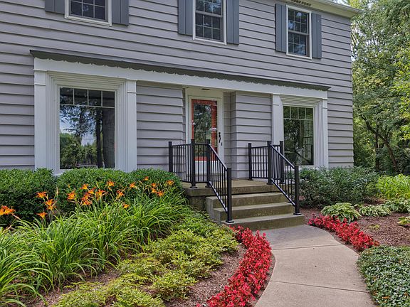 5th image of 2840 Leonard St NW