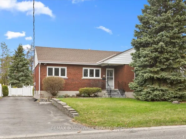 72 Crownhill St, Ottawa, ON K1J 7K8