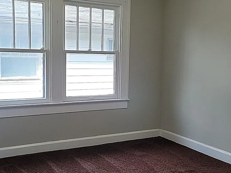614 N Chester Ave — Photo 9