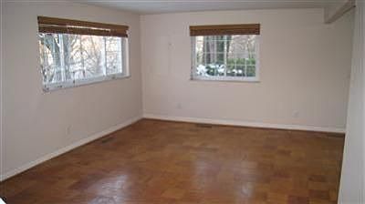 4th image of 675 Berkshire Ln