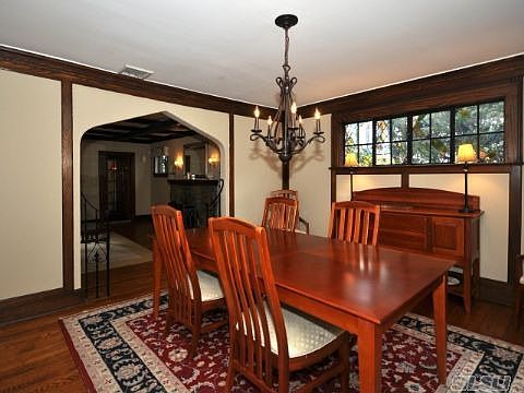 5th image of 15 Marlborough Ct