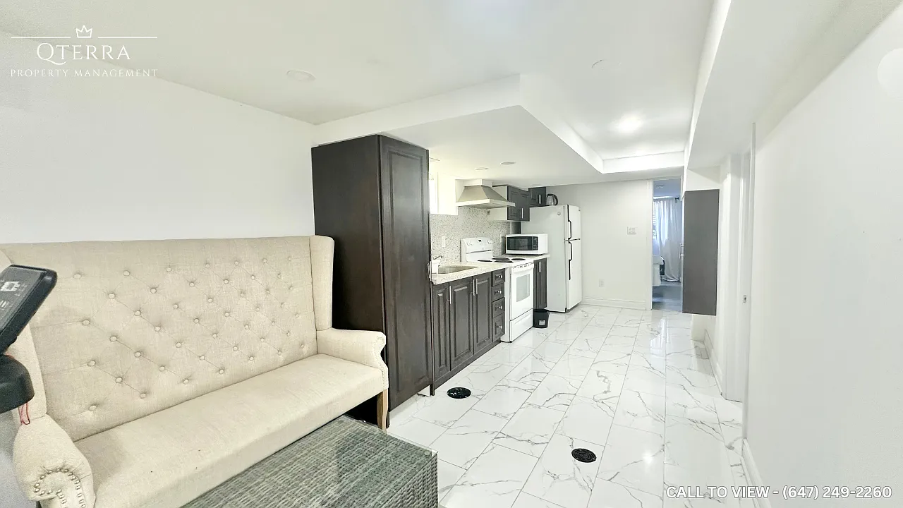 3 bed, 1.5 bath, 900 sqft, $1,995 — Photo 1
