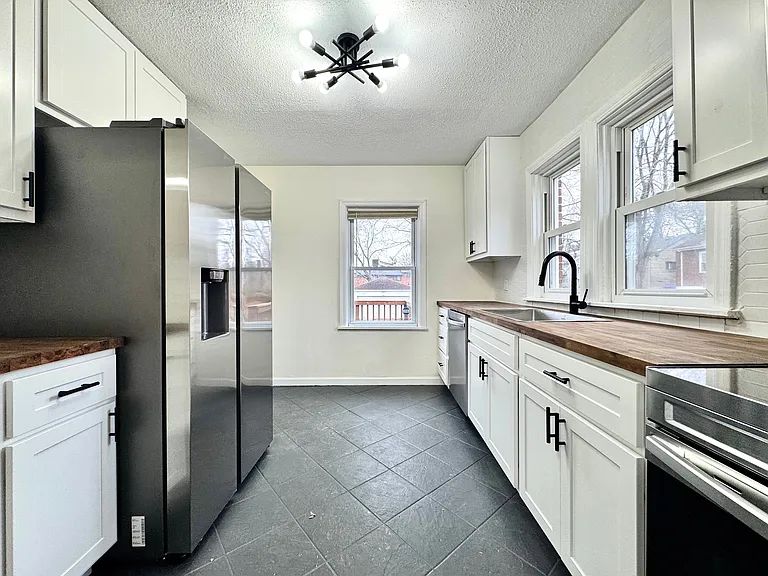 1309 Gerst Ave — Photo 9