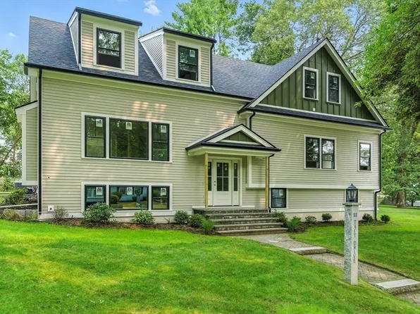 11 Taft Dr, Winchester, MA 01890