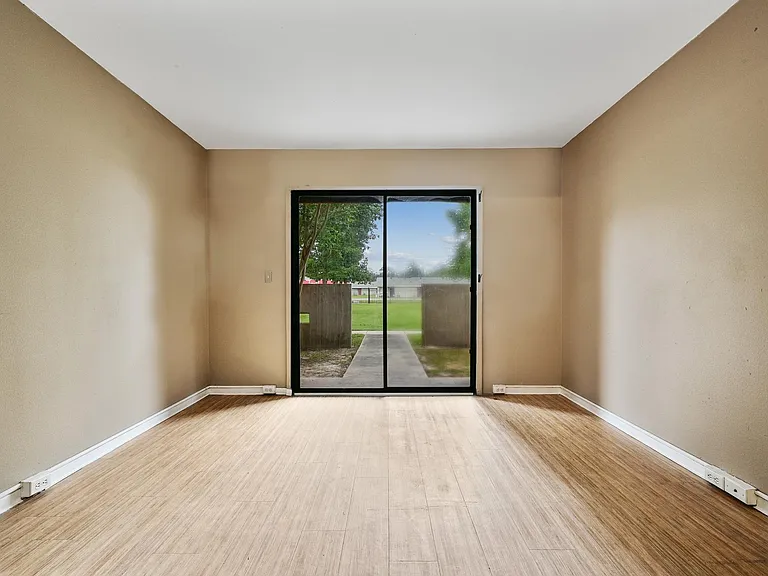 1855 Brightside Dr #R1 — Photo 13