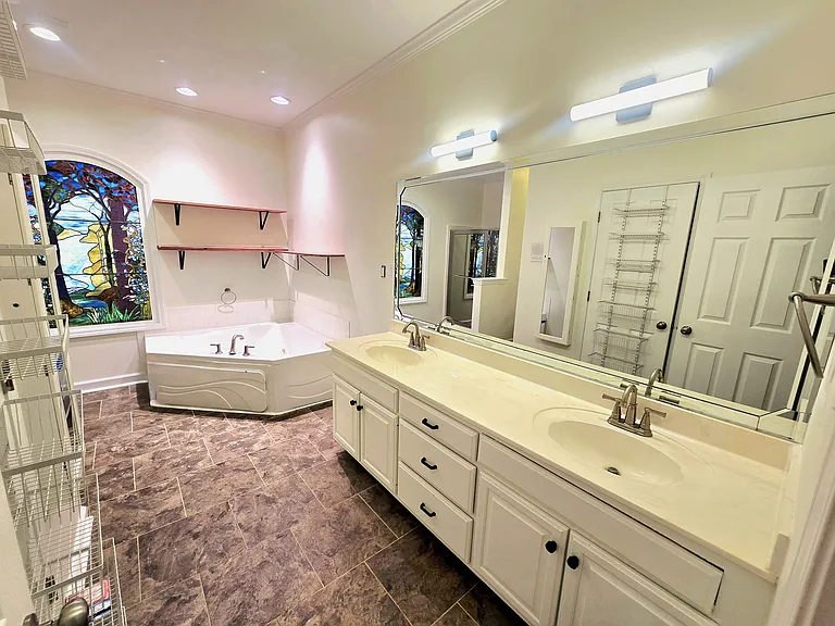 735 Courtland Ave — Photo 31