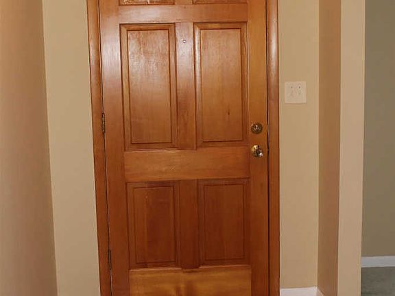 3rd image of 208 Chip N Dale Dr