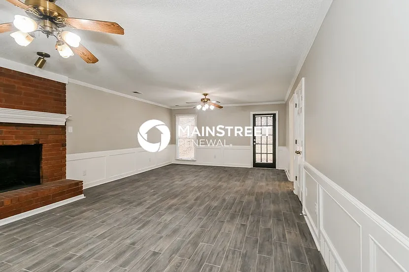 2231 Oak Hollow Ln — Photo 2