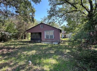 107 Church St, Willis, TX 77378