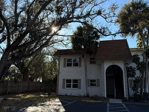 385 S McMullen Booth Rd, Clearwater, FL