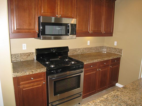 4th image of 44170 Calle Luna