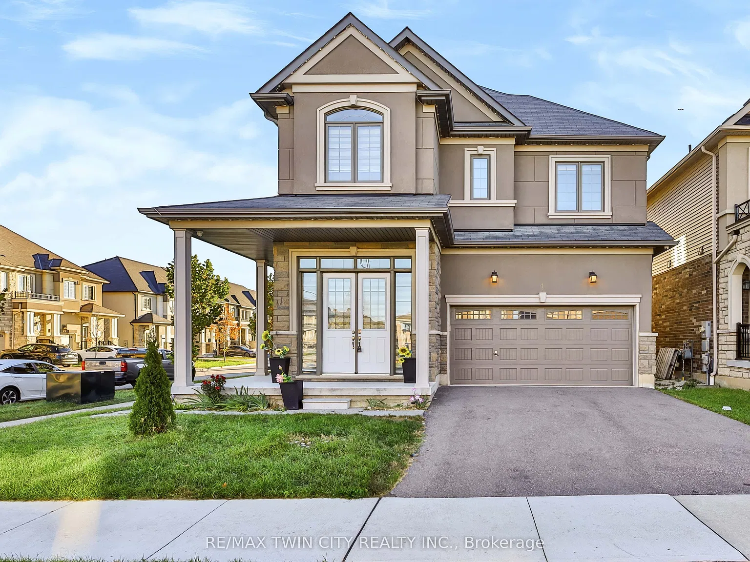 5 bed, $3,200 — Photo 1
