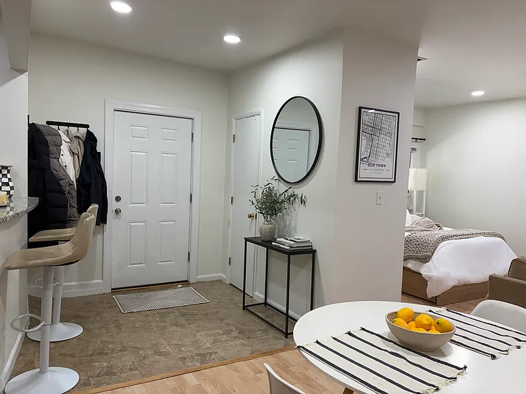 101 Harvard St #4 — Photo 9