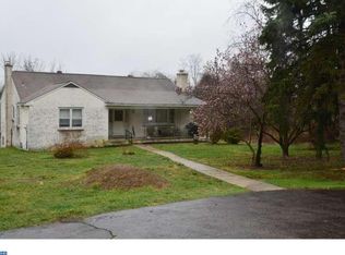 864 Hollow Rd, Phoenixville, PA 19460