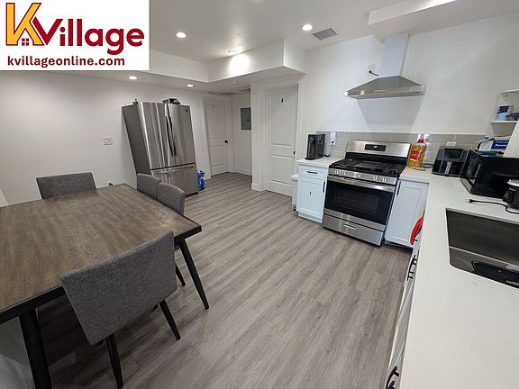 5th image of 3711 1/2 Halldale Ave Floor 1