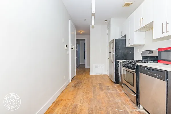 Rented by MySpaceNYC | media 3