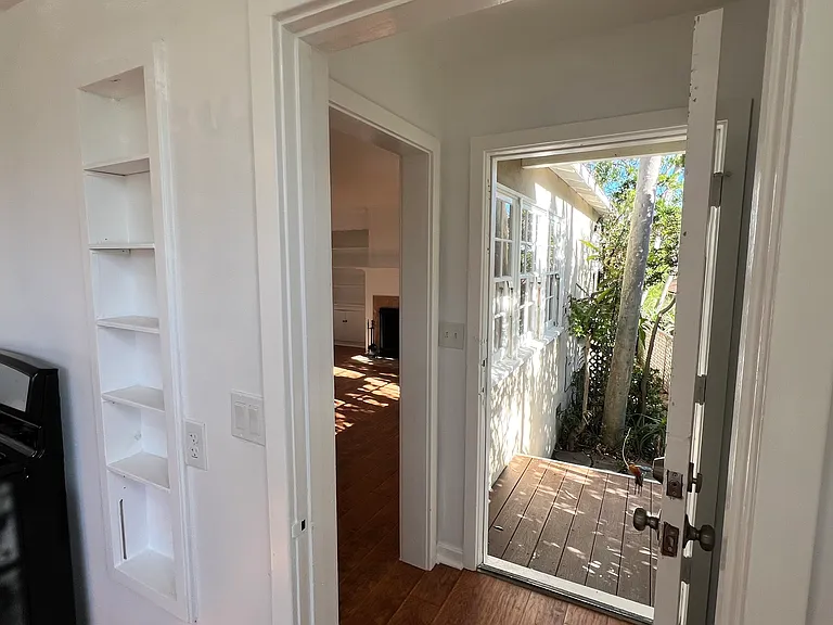 2200 S Coast Hwy #D — Photo 16