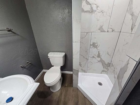 5th image of 3816 S Hayden St