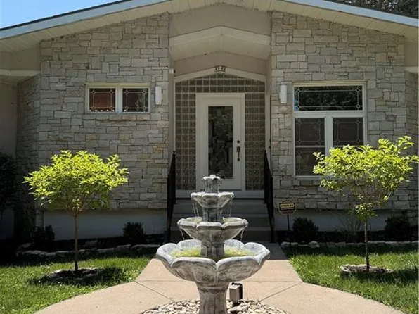 4242 N Grand Ave, Kansas City, MO 64116