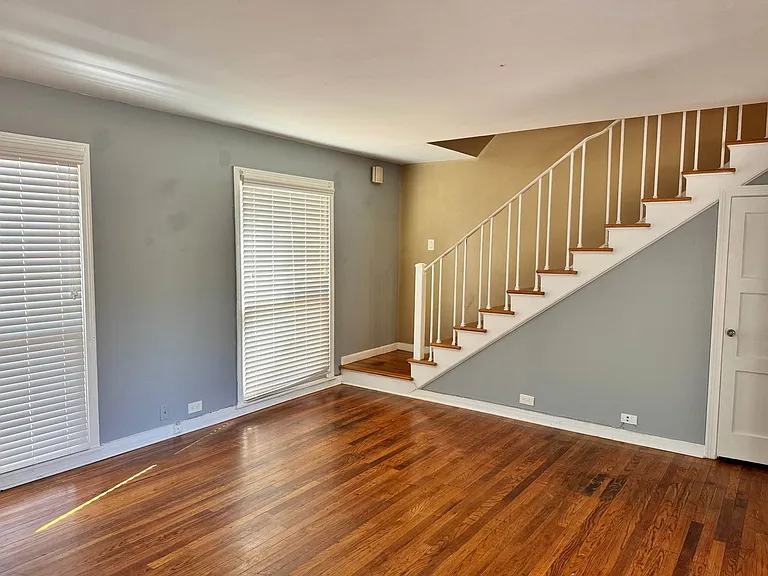 1801 Rose St — Photo 4