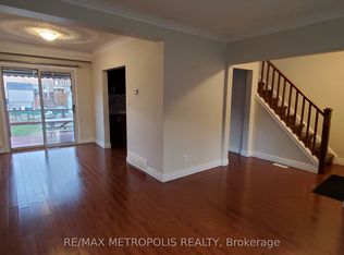 89 Bergen Rd #4, Toronto, ON M1P 1S3