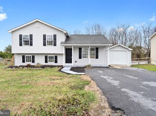 70 Moonlight Ln, Martinsburg, WV 25404