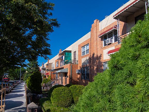 4th image of 82-14 Ankener Ave