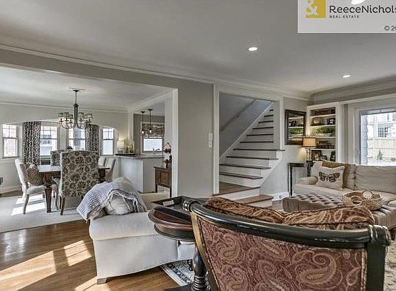 5th image of 432 W 58th Ter