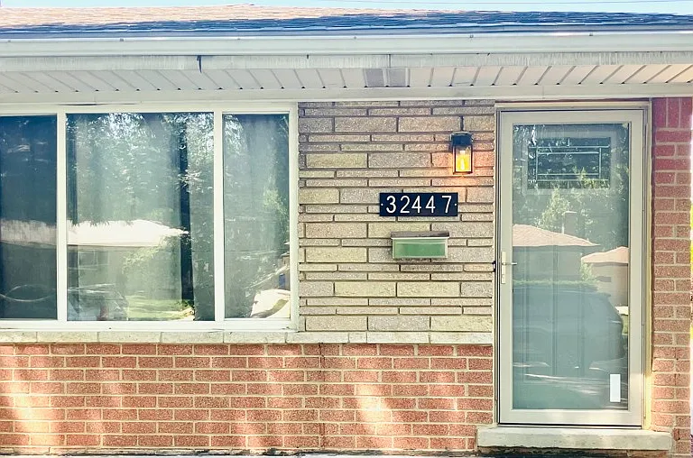 32447 Hawthorne Dr — Photo 3