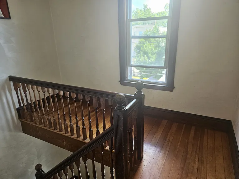 14 Gibson St #3 — Photo 15