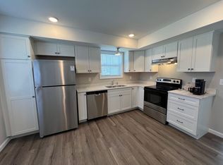 201 W Lee St #C, Carlock, IL 61725