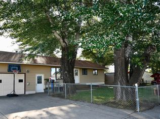 113 1st St, Glendive, MT 59330