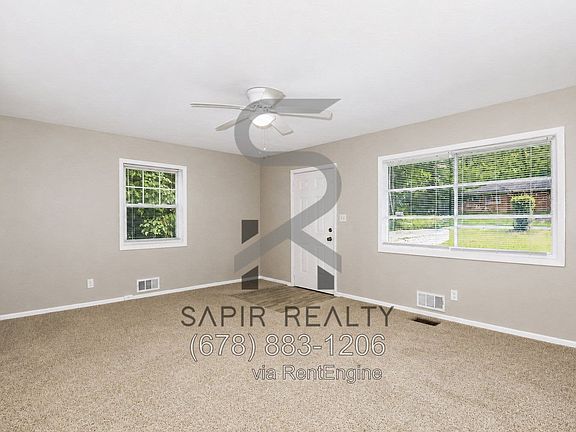 4th image of 3539 Tulip Dr