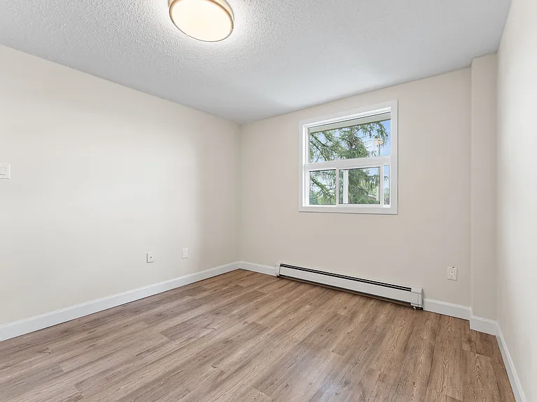 15 Sympatica Cres — Photo 16