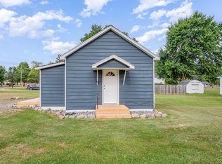 132 S Francis St, Merrill, MI 48637