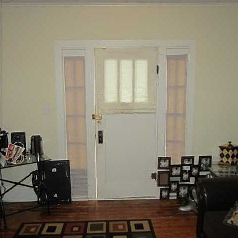 2nd image of 1115 S Market St