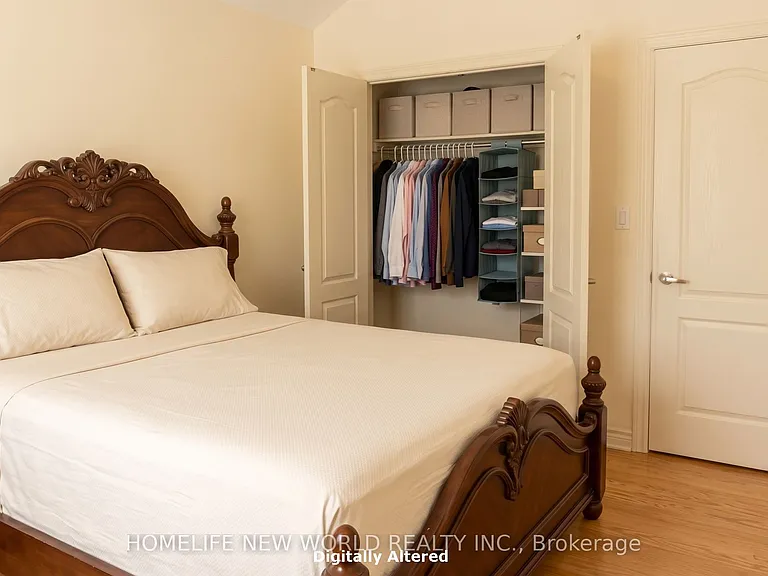 118 Gemini Cres — Photo 15