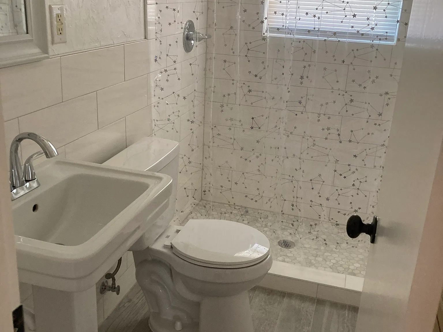 3 bed, 1.5 bath, 1150 sqft, $1,900 — Photo 4