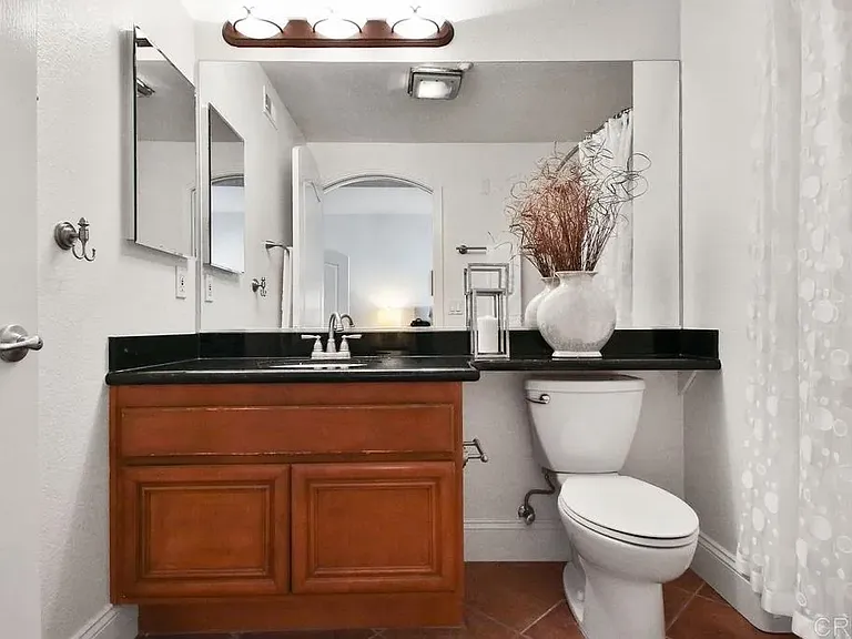 1501 India St #402 — Photo 10