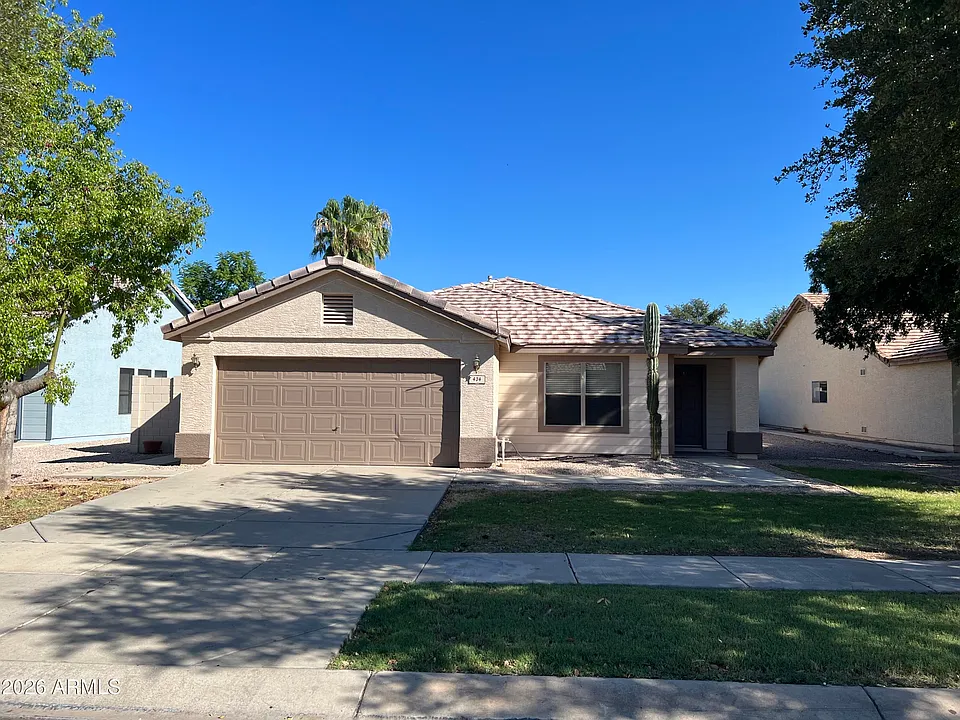 434 W Fabens Ln