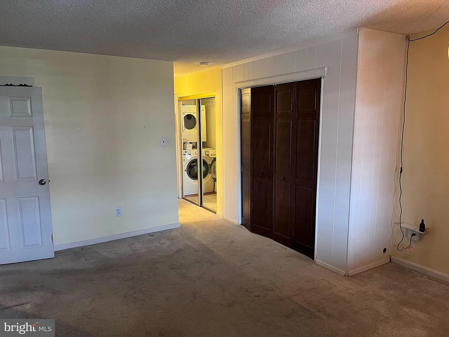 1 bed, 1.5 bath, 885 sqft, $1,525 — Photo 4